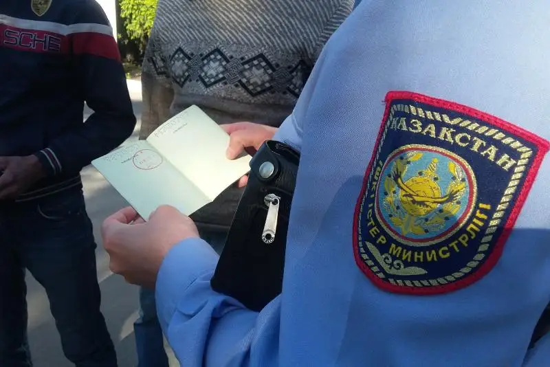 СҚО полицейлері үш күнде алимент төлеуден жалтарған 13 адамды анықтады