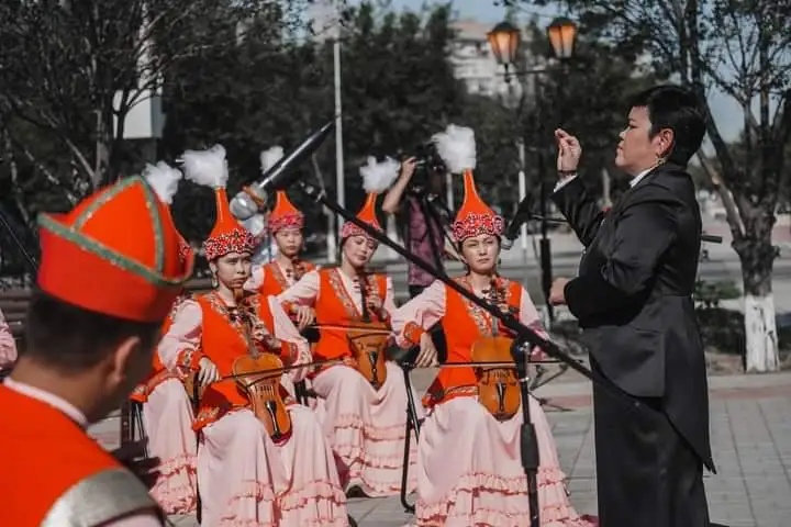 Atyraýda ulttyq dombyra kúni qalaı toılandy