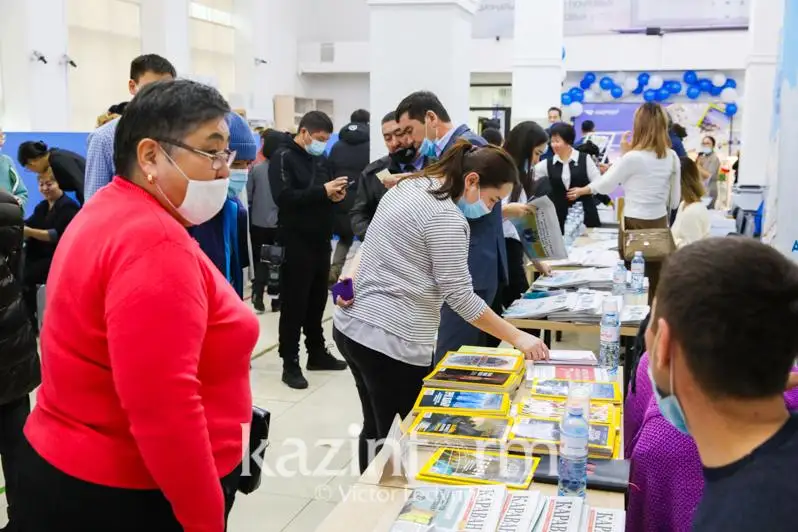 Заставляют ли казахстанцев  оформлять подписки на газеты-журналы