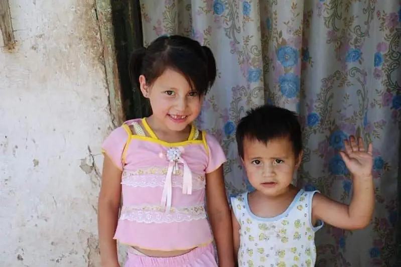 Удочеренные американцами уроженцы Узбекистана ищут биологических родителей