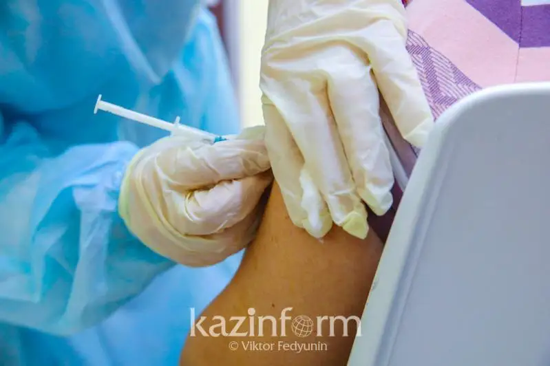 711 жителей Атырауской области привились от коронавируса за сутки
