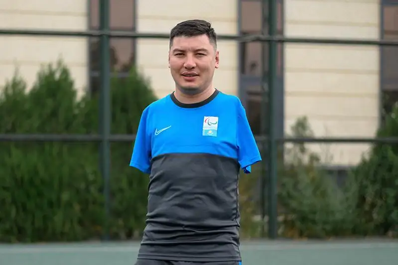 Казахстанский пловец Сиязбек Далиев  не смог пробиться в финал Паралимпиады-2020