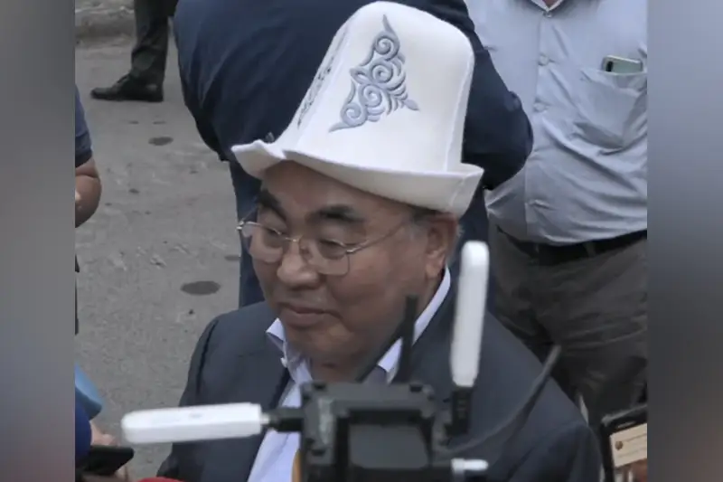 Аскар Акаев рассказал, на какие вопросы отвечал в ГКНБ