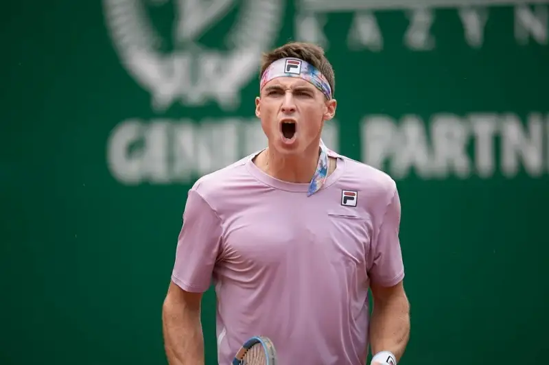 В мировых рейтингах ATP и WTA казахстанцы улучшили свои позиции