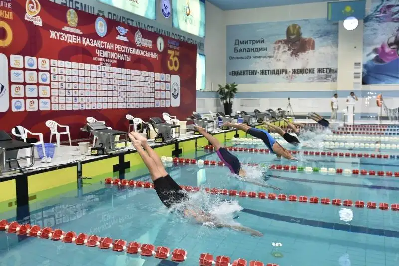 Чемпионат Казахстана по плаванию стартовал в Актобе