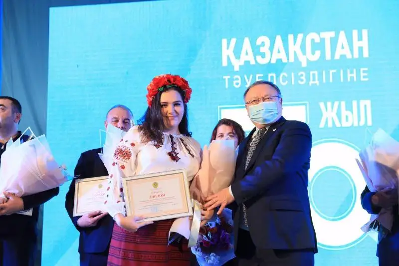 Aqtóbede etnomádenı birlestik ókilderi marapattaldy