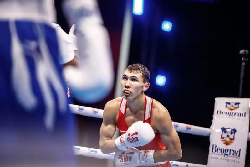 Пятый казахстанский боксер вышел в 1/4 финала чемпионата мира-2021