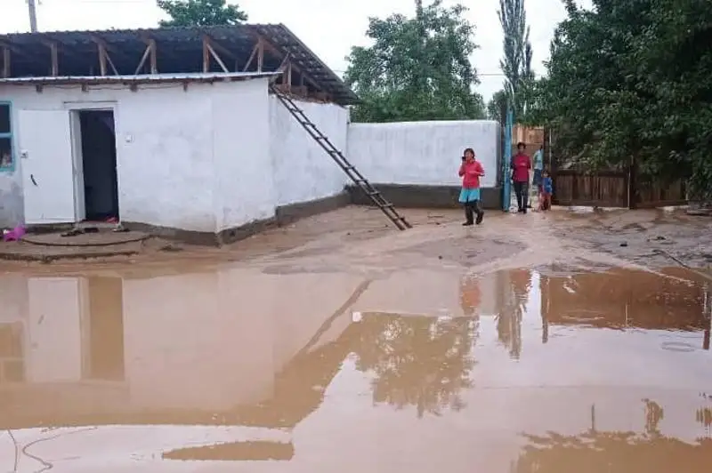 Наводнения на Иссык-Куле: глава МЧС взял под контроль ситуацию