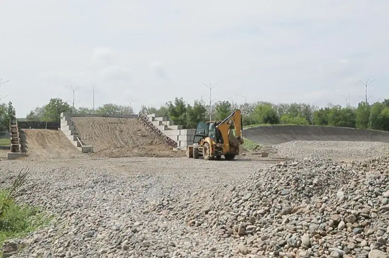 Профессиональный трек для кроссового велоспорта BMX строят в ВКО