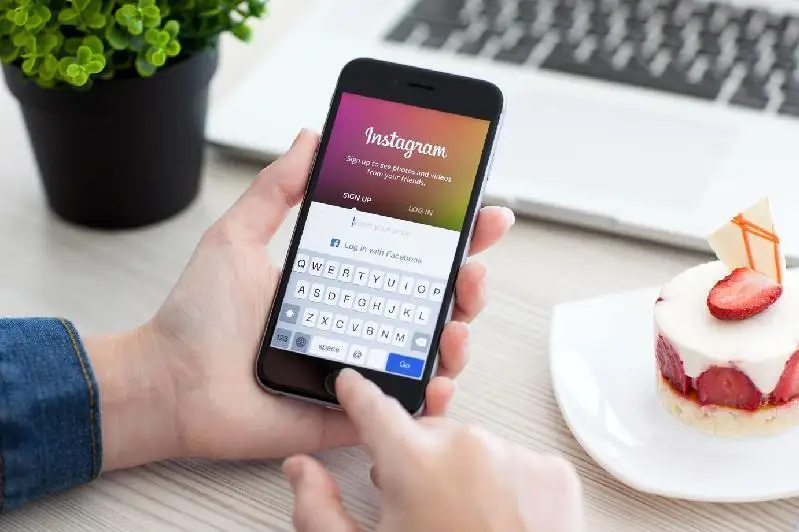 Instagram введет платную подписку