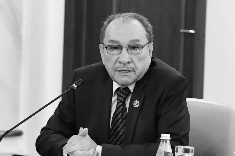 Скончался казахстанский дипломат Вячеслав Гиззатов
