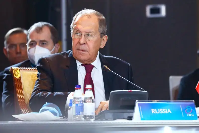 Sergeı Lavrov: Bastysy - tálipterdiń ýádelerin oryndaýy