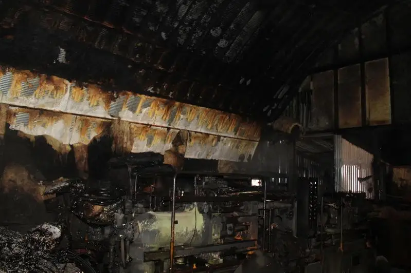 Крупный пожар произошел в одном из ангаров в Усть-Каменогорске