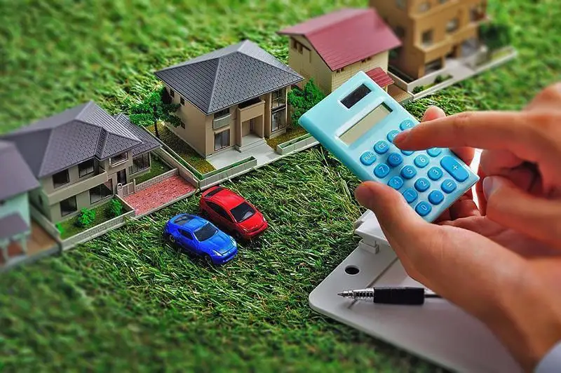 Казахстанцам напомнили об уплате налога на имущество