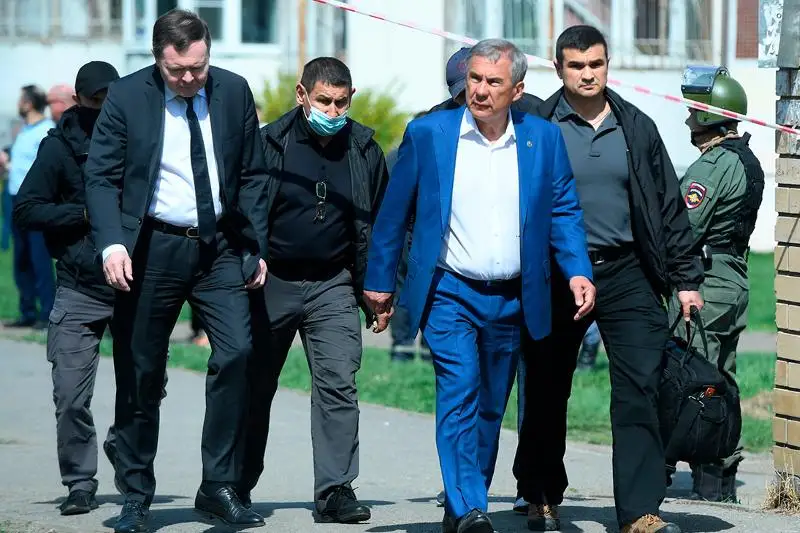 Стрельба в казанской школе: Президент Татарстана прибыл на место трагедии