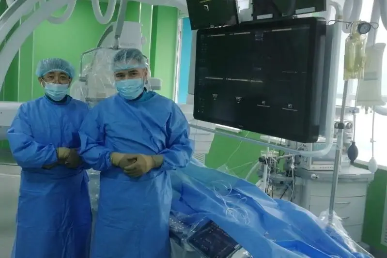 Высокотехнологичную операцию на головном мозге провели женщине врачи в Алматы