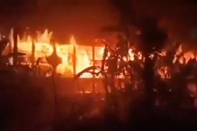 38 человек погибли при пожаре на пароме в Бангладеш