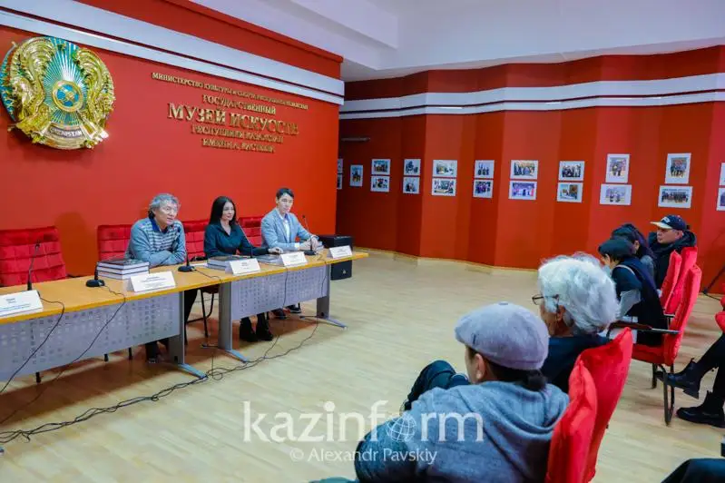 Книги художника Ералы Оспанова об искусстве номадов презентовали в Алматы
