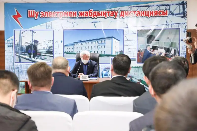 Бердибек Сапарбаев заслушивает отчеты сельских акимов