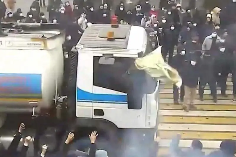 «Их ничто не пугало»: как полицейские обороняли здание ДП