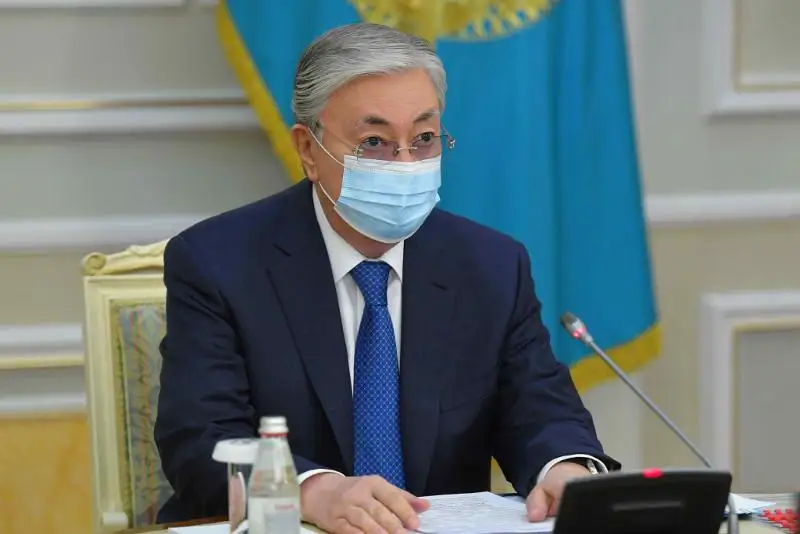 Президент: Үкімет отандық вакцинаны шығару және шет елден әкелу арқылы сәуірде жағдайды күрт өзгертуге тиіс