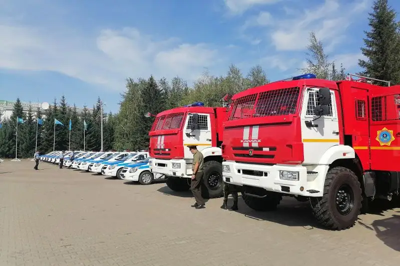 Ключи от нового спецтранспорта получили акмолинские службы в преддверии Дня Конституции