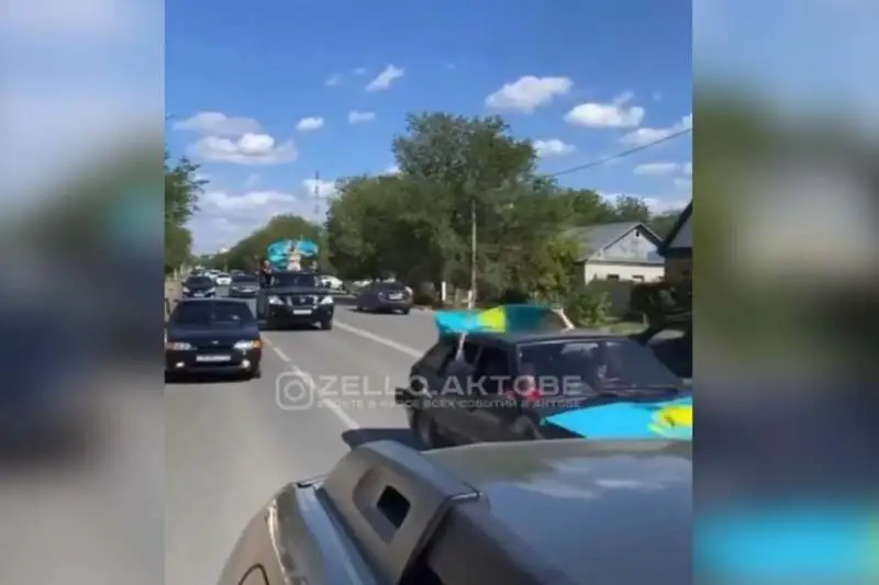 Кортеж лихачей без номеров разъезжал по дорогам Актобе