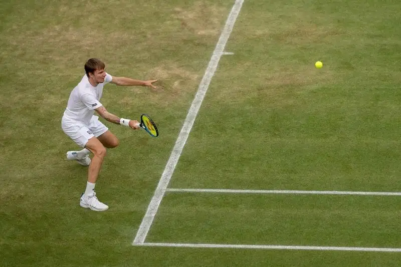 Александр Бублик уступил в третьем круге «Уимблдона»