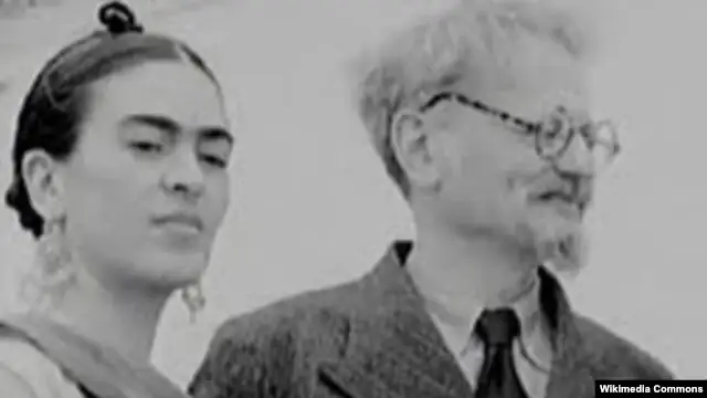 Мексикалық танымал суретші Фрида Кало (сол жақта) мен Лев Троцкий. Мексика, 20-ғасырдың 30-жылдары.