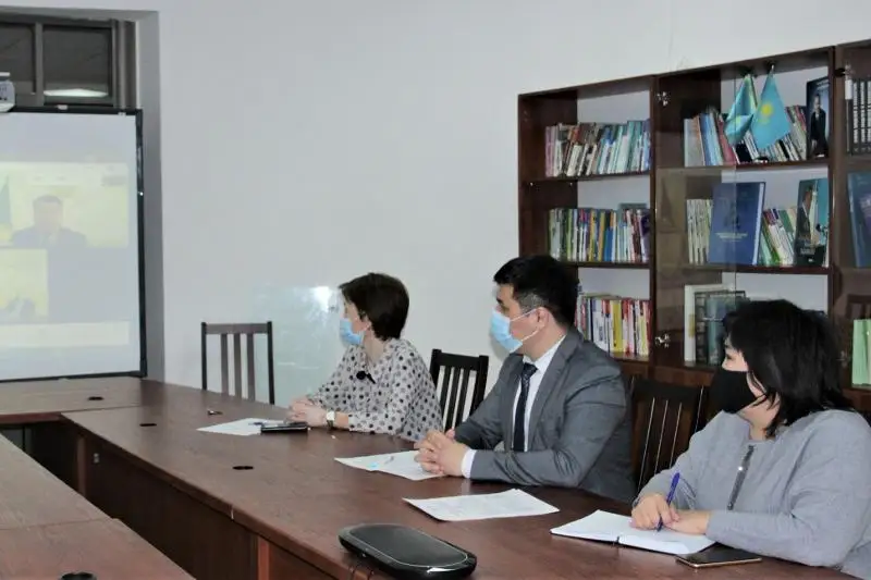 Qazaqstan men Ýkraınanyń bilim akademııalary memorandýmǵa qol qoıdy
