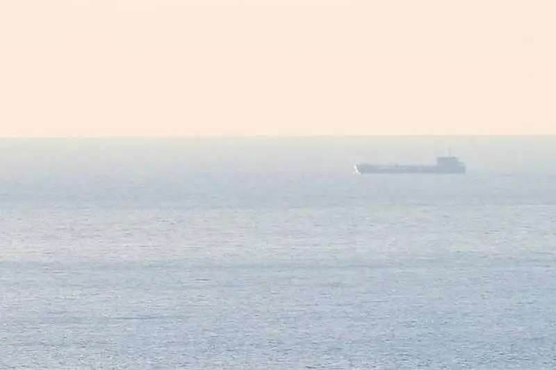 Танкер с 700 тоннами мазута загорелся в Черном море