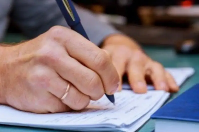 Находившихся под стражей атыраусцев заставляли подписывать документы под давлением – Эльвира Азимова