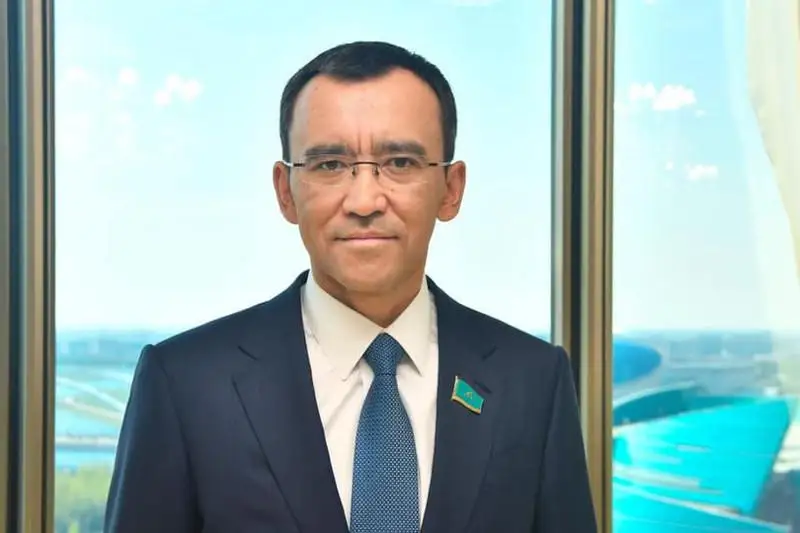 Маулен Ашимбаев выздоровел и вернулся к работе в обычном формате