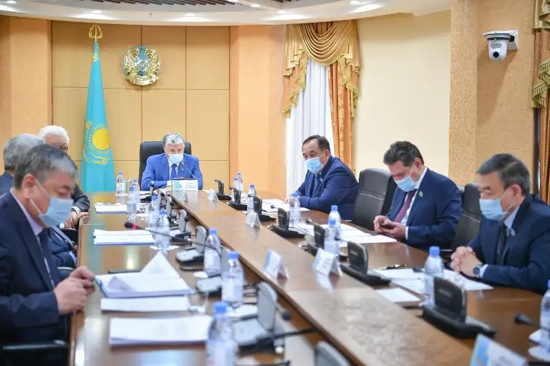 В Сенате обсудили вопросы о закупках в квазигоссекторе