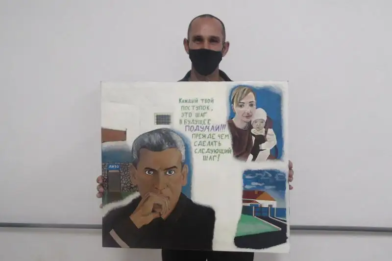 Осужденный колонии посвятил картину умершей от коронавируса жене
