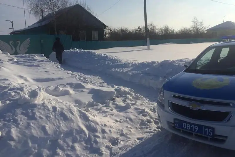 Благодаря участковому вовремя госпитализировали пожилую пару в СКО