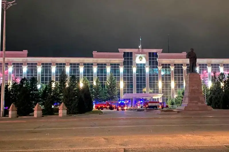 Аварийный режим электрооборудования стал причиной пожара в акимате ВКО