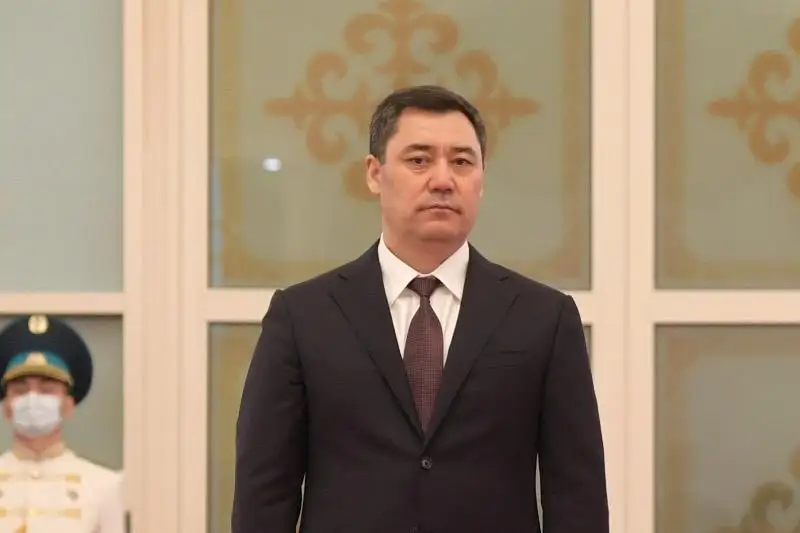 Мен қазақпын, қырғыз ол – туысқаным: Садыр Жапаров Ақордада Жұбан Молдағалиевтің өлеңін оқып берді