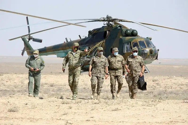 Министр обороны совершил рабочую поездку в Мангистаускую область