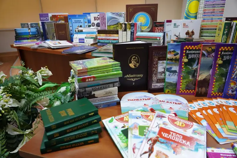 МИИР передало более 450 книг для сельских библиотек Жамбылской области