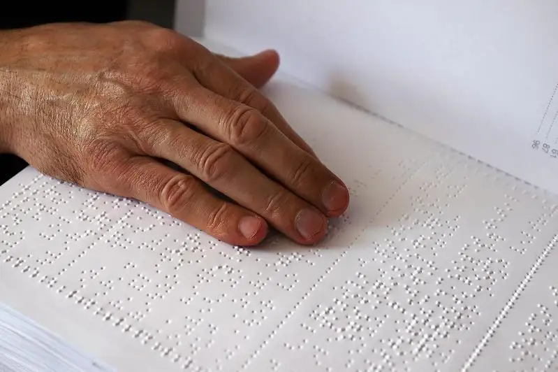 Фонд библиотек для незрячих и слабовидящих увеличат в Казахстане