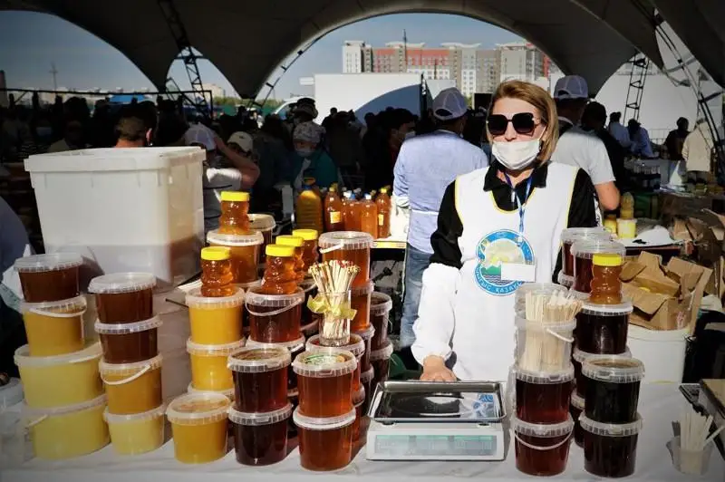 Товаропроизводители ВКО привезли в Нур-Султан около 300 тонн сельхозпродукции