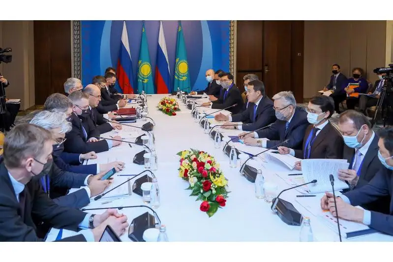 Алихан Смаилов в рамках заседания ЕМПС провел переговоры с Михаилом Мишустиным