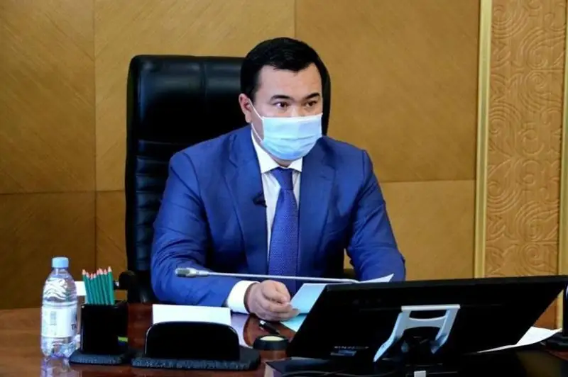 Аким Карагандинской области отчитался перед Общественным советом