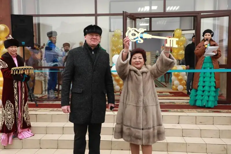 В Атырау открылась современная детская деревня семейного типа