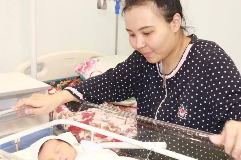 Беременную алматинку с переломом поставили на ноги за неделю до родов