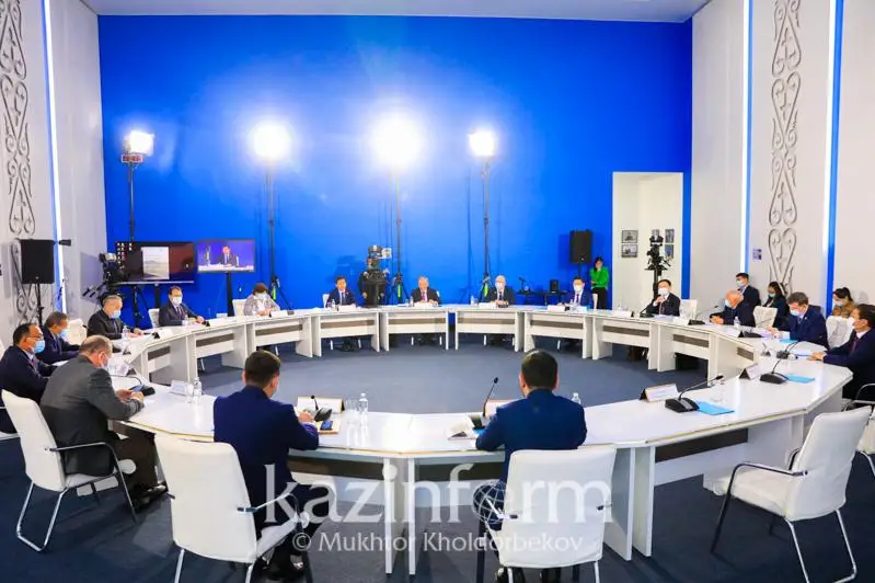 Заседание Комиссии по правам человека при Президенте РК проходит в столице