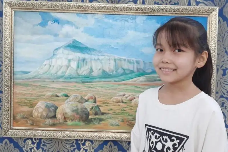 Мангистауская школьница вошла в тройку лучших на республиканском конкурсе рисунков