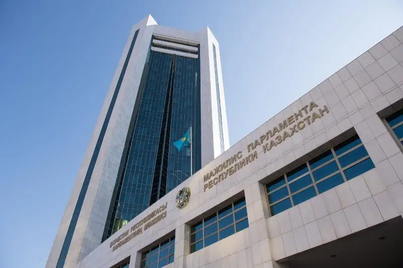 Депутаты Мажилиса начали работу в регионах