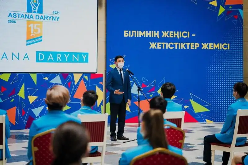 Аким столицы встретился с одарёнными детьми